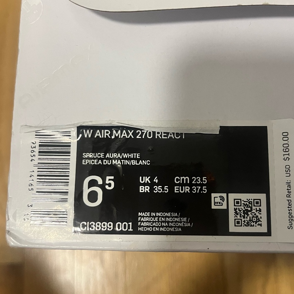 Women’s Nike Airmax 270 React - Picture 2 of 7